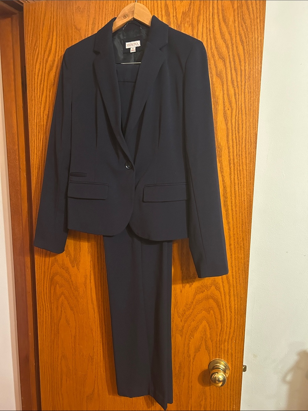 Merona Navy Women's Two-Piece Blazer and Pants Suit - Blazer Size 8 Pant Size 6
